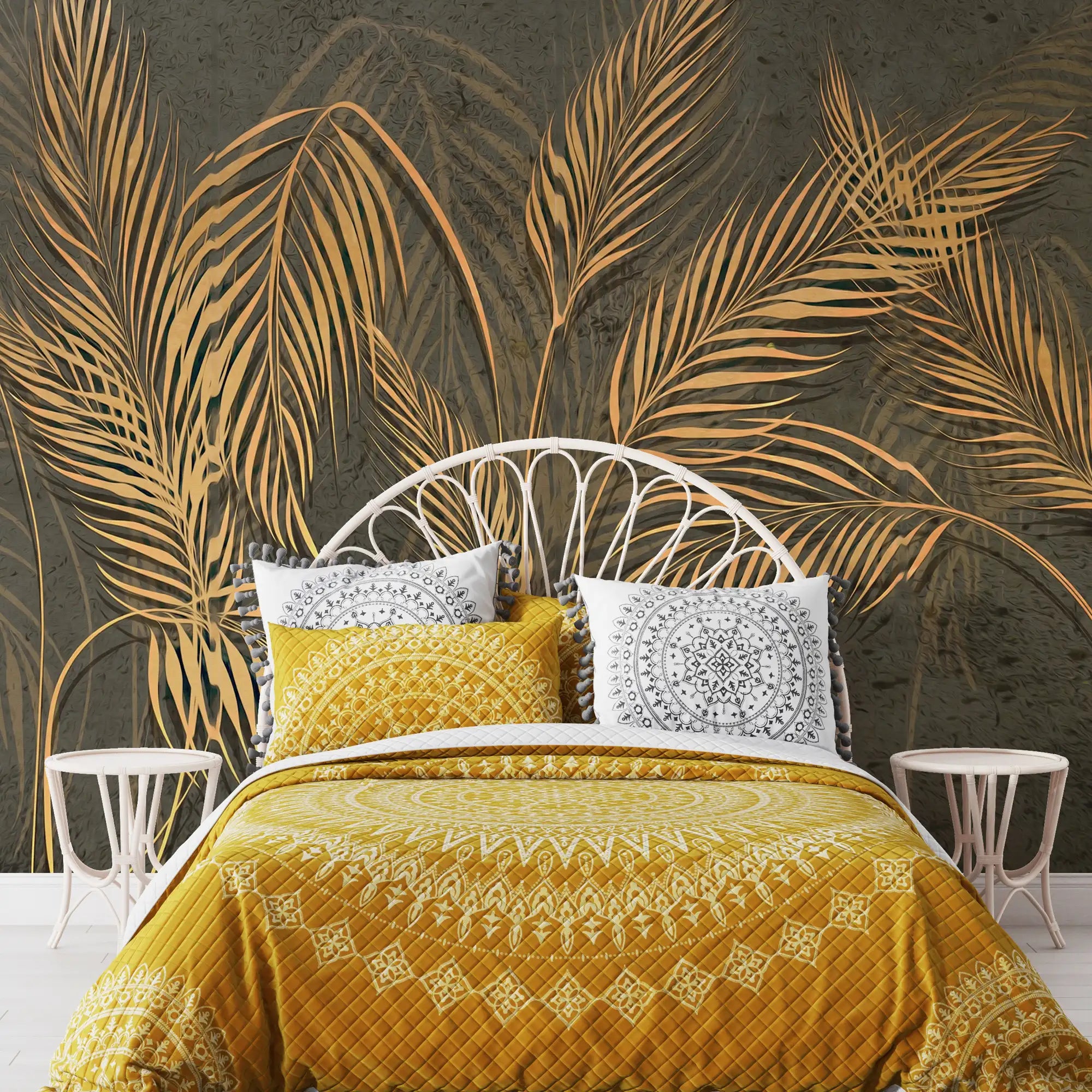 3147 / Exclusive Gold Palm & Geometric Wallpaper: Peel & Stick, Modern Room Decor, Easy DIY, Tropical Style - Artevella